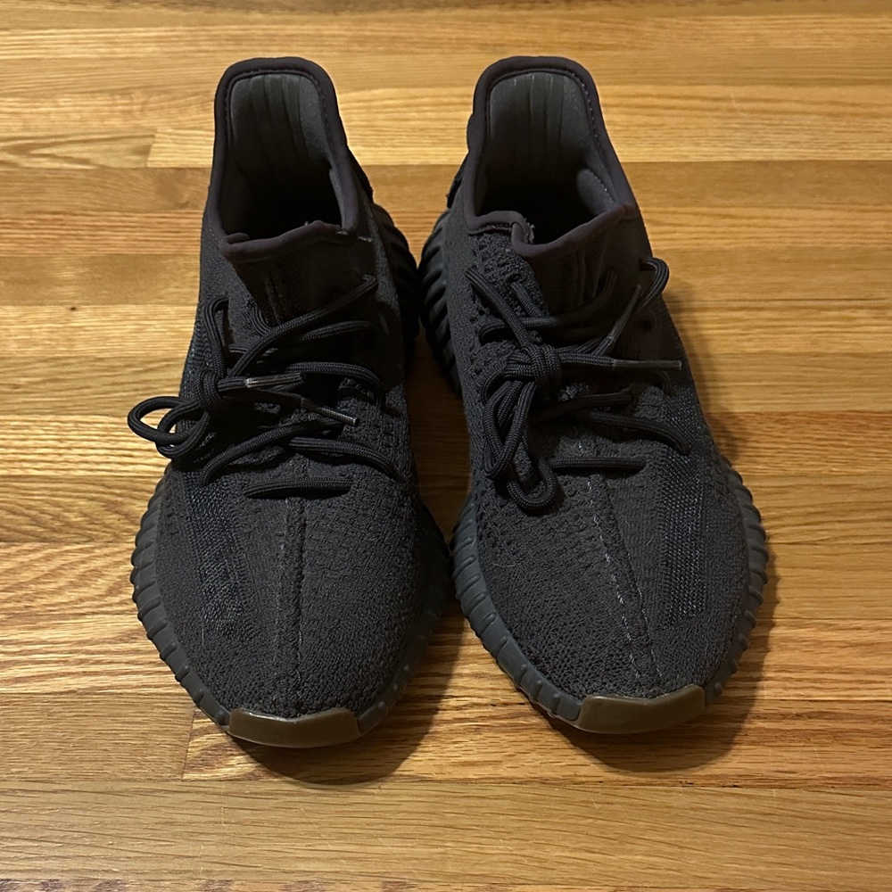 Men's Black Athletic Shoes